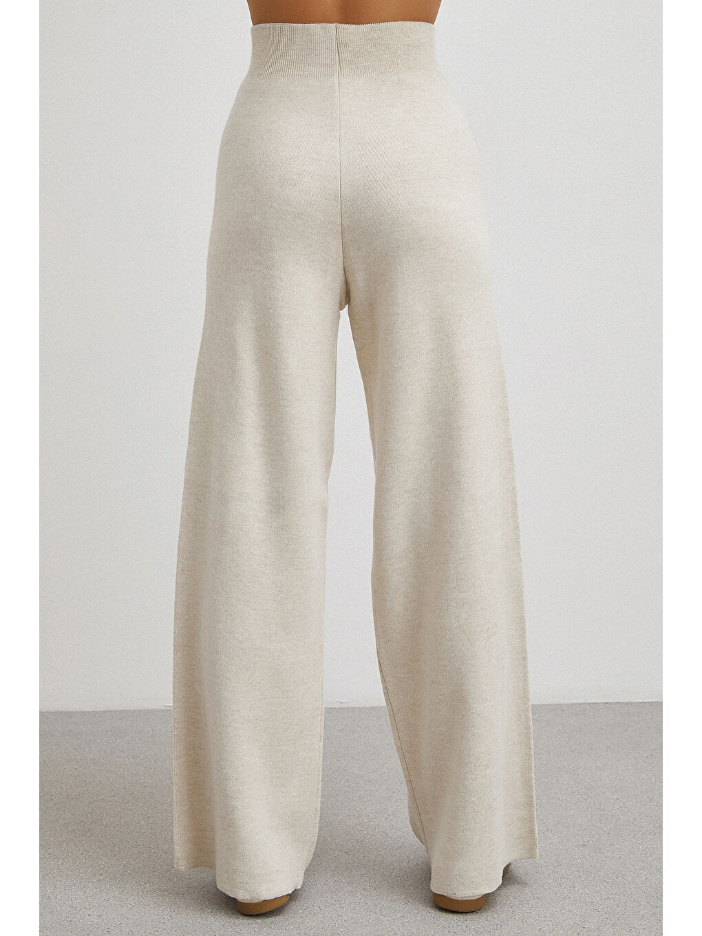 Eteği Çapraz Pantolonlu Bisiklet Yaka Takım Ekru-4