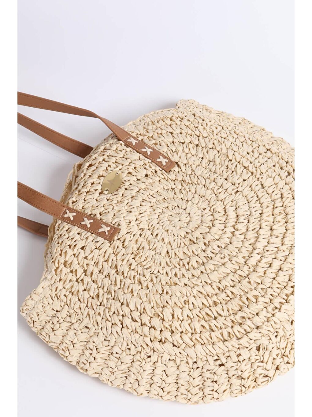 İmza Detaylı Bej Yuvarlak Örme Hasır Çanta 1007-3