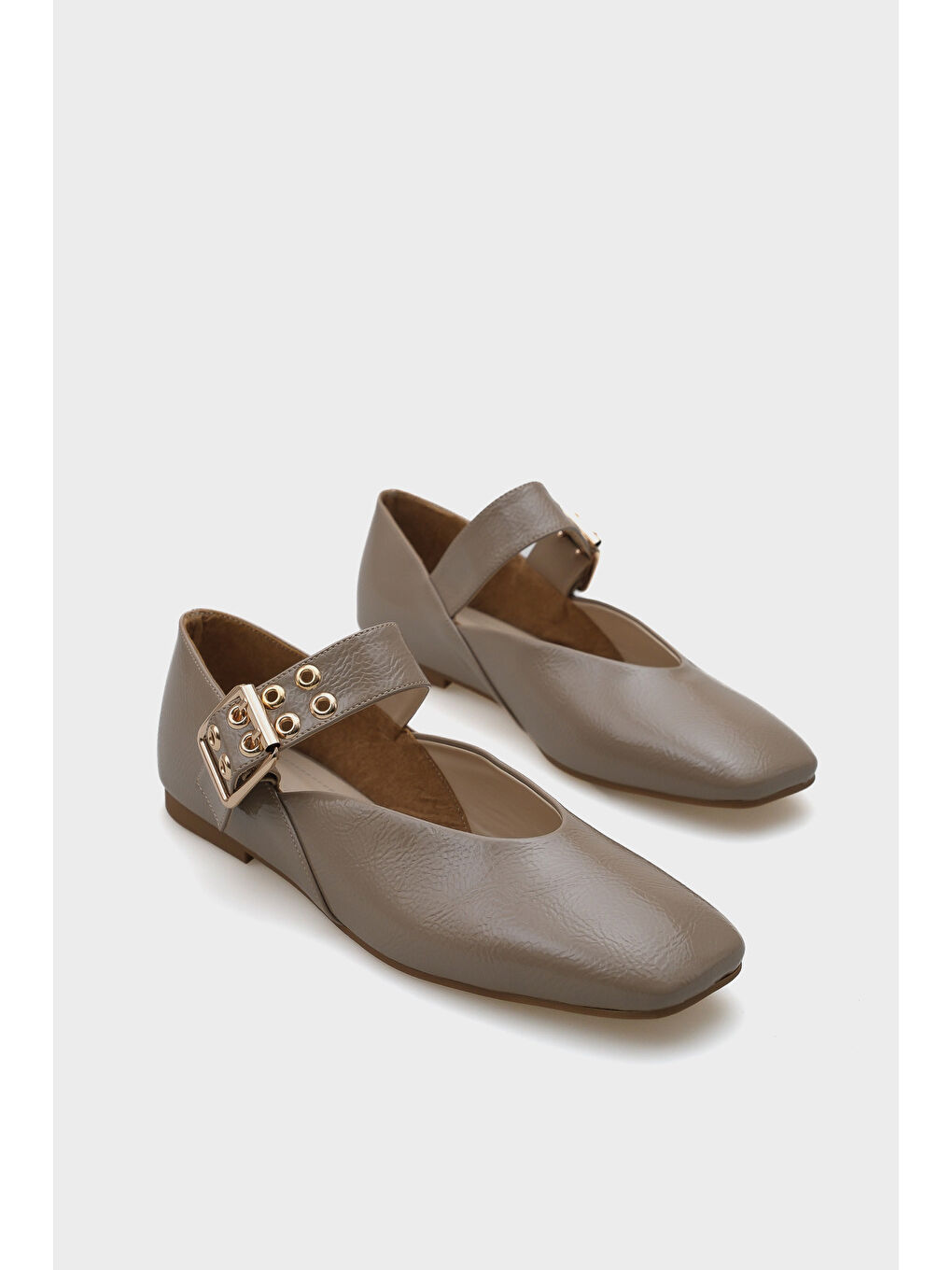 Bej Arlina Tek Bant Kemerli Kadın Babet-1