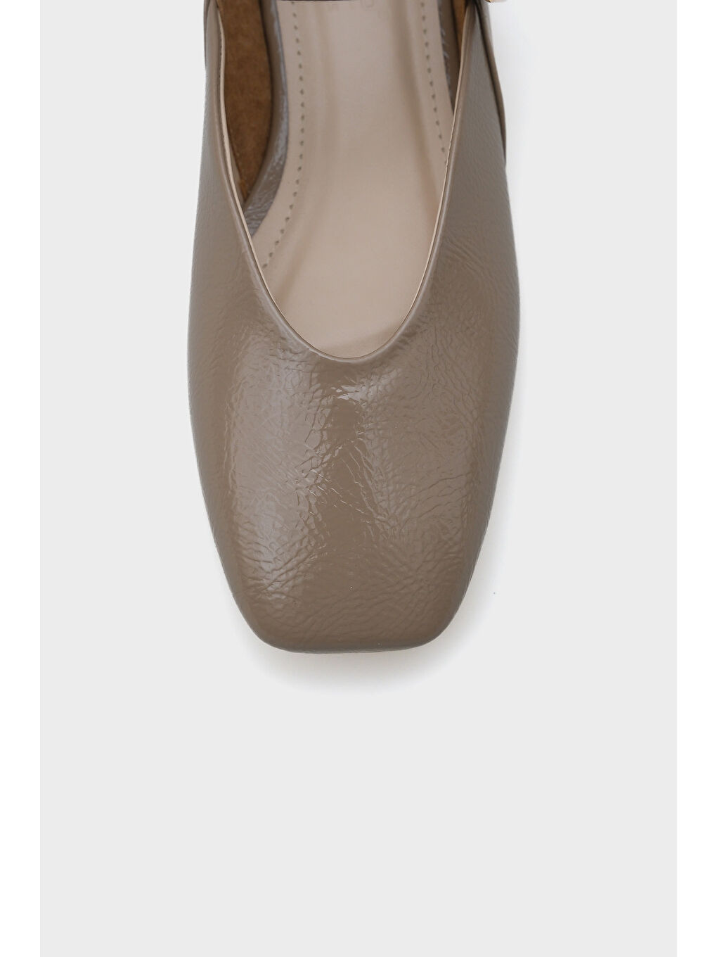 Bej Arlina Tek Bant Kemerli Kadın Babet-2