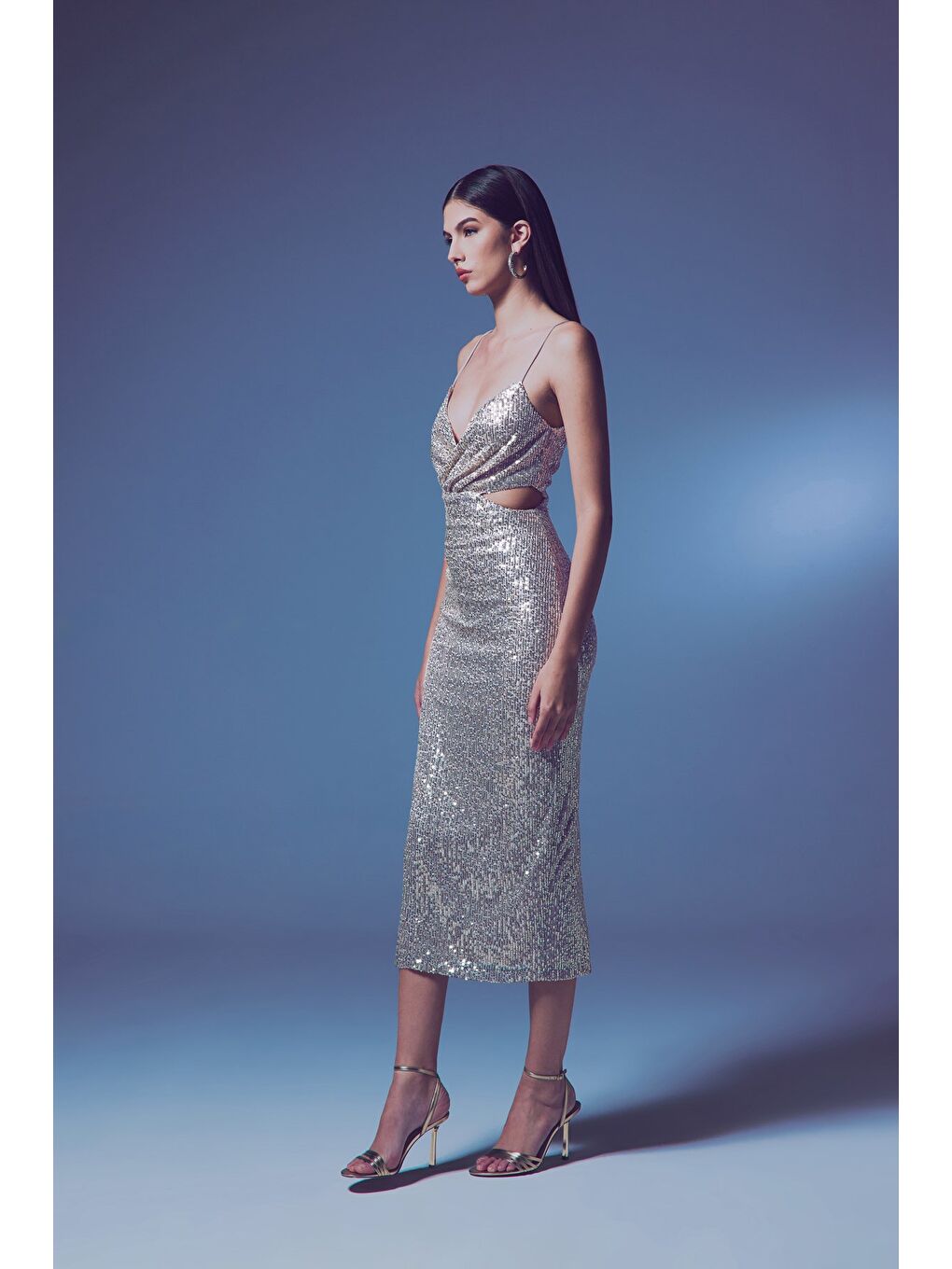 Dekolteli Payet Elbise - Bej