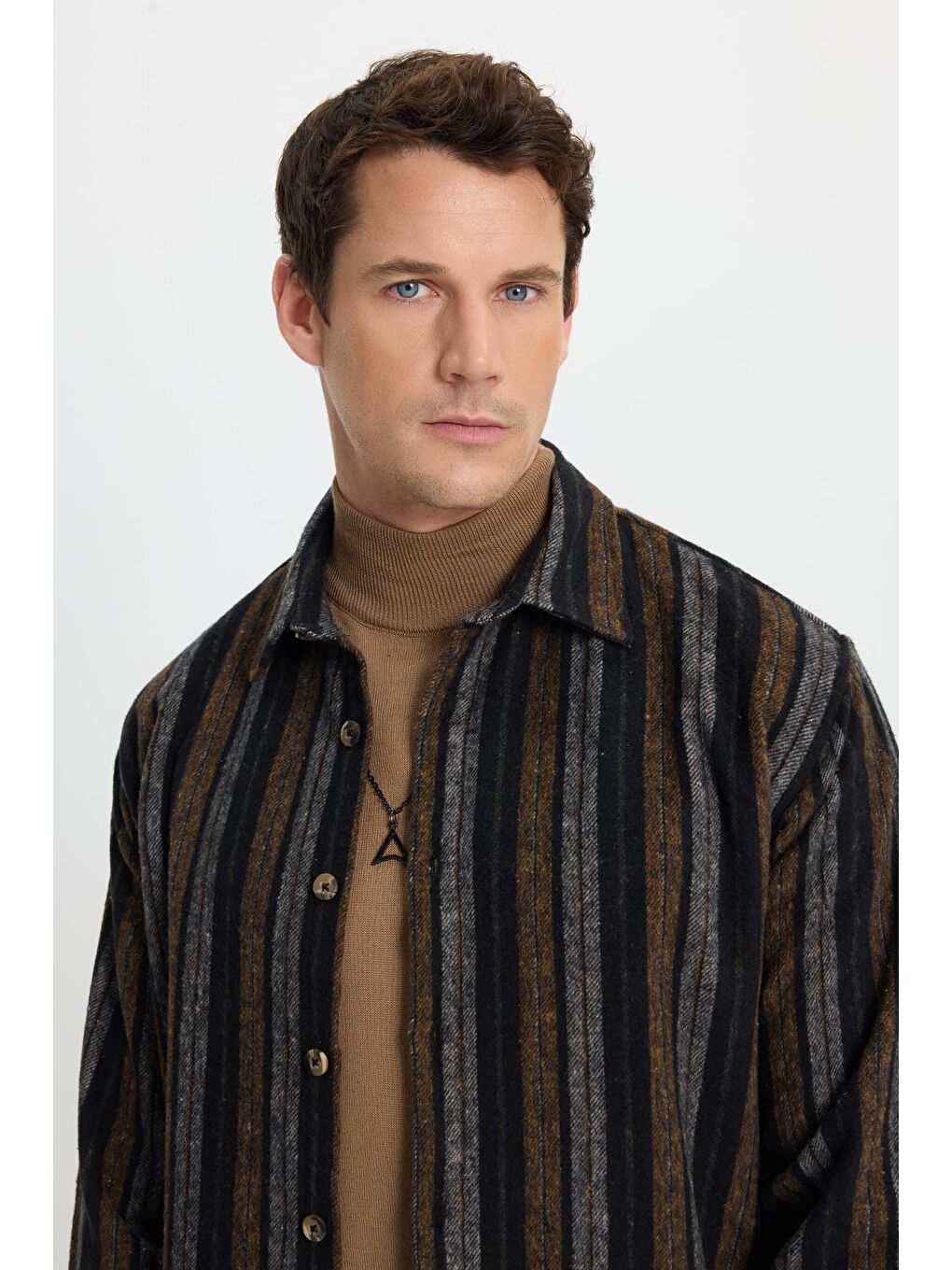 Karışık Erkek Relax Fit Rahat Kesim Spor Yaka Çizgili Oduncu Gömlek-1