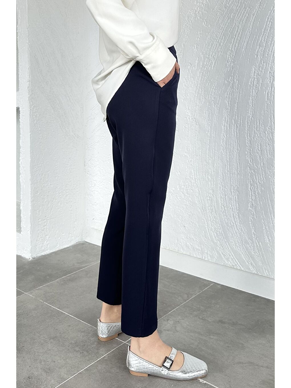 Lacivert Puane Bel Lastikli Yüksek Bel Tesettür Kumaş Pantolon-5