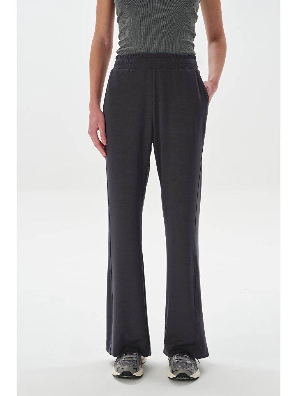 Gri Modal Örme Nervürlü Flare Pantolon Füme-2