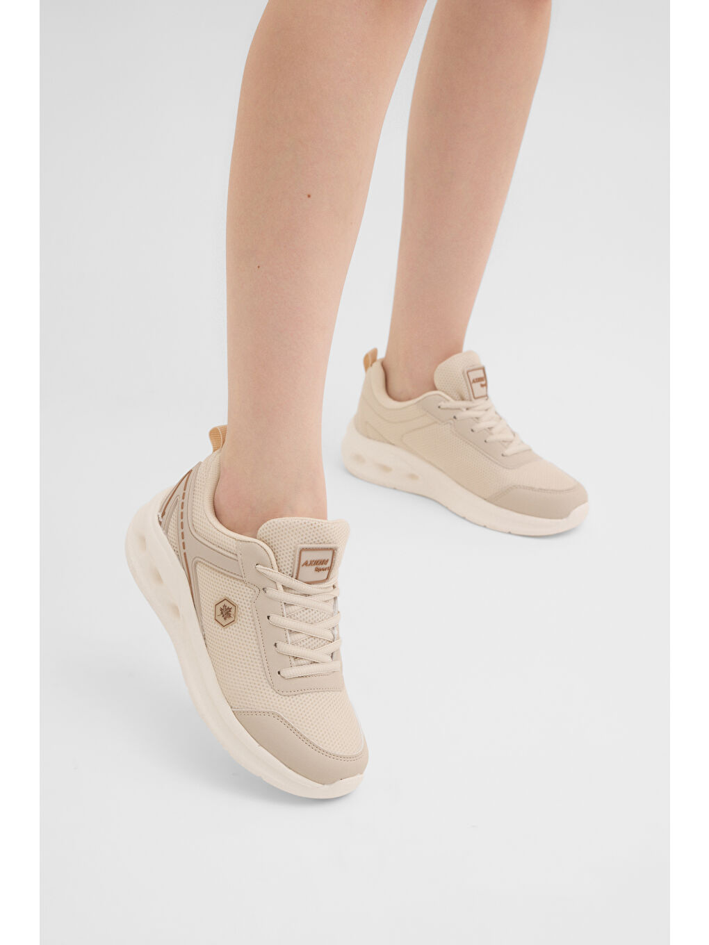 Kadın Bej Rahat Kalıp Hafif  Konforlu Sneaker-1