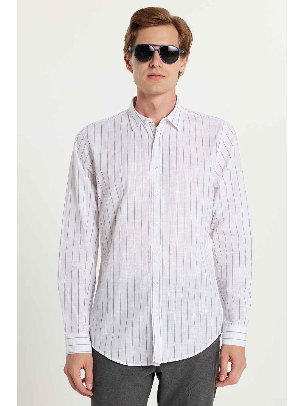 Karışık Erkek Slim Fit Dar Kesim Düğmeli Spor Yaka Keten Efekt %100 Pamuk Mavi Çizgili Yazlık Gömlek