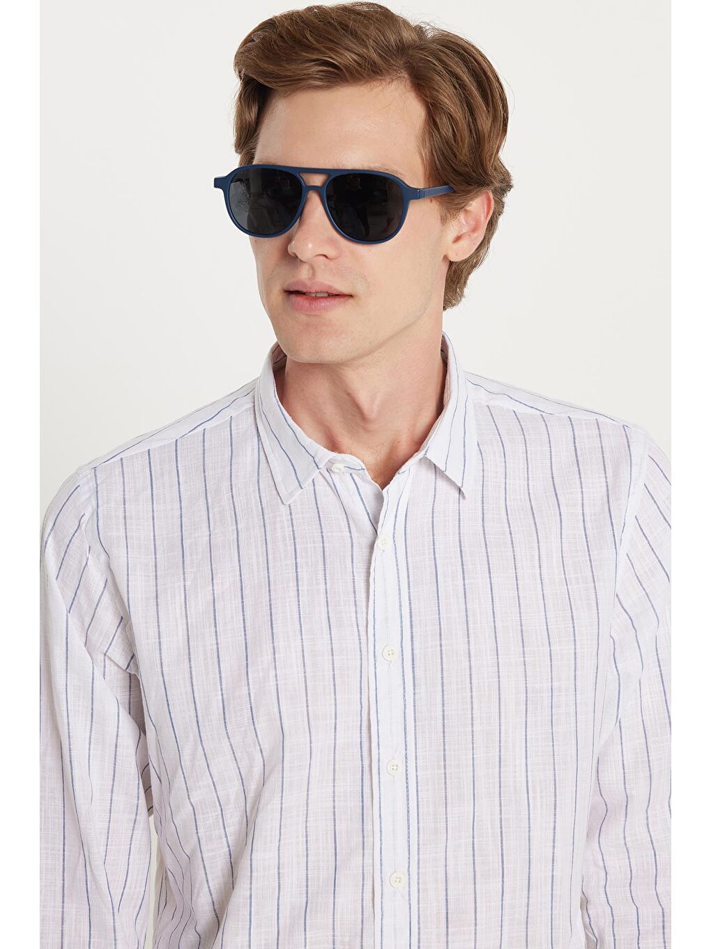 Karışık Erkek Slim Fit Dar Kesim Düğmeli Spor Yaka Keten Efekt %100 Pamuk Mavi Çizgili Yazlık Gömlek-1