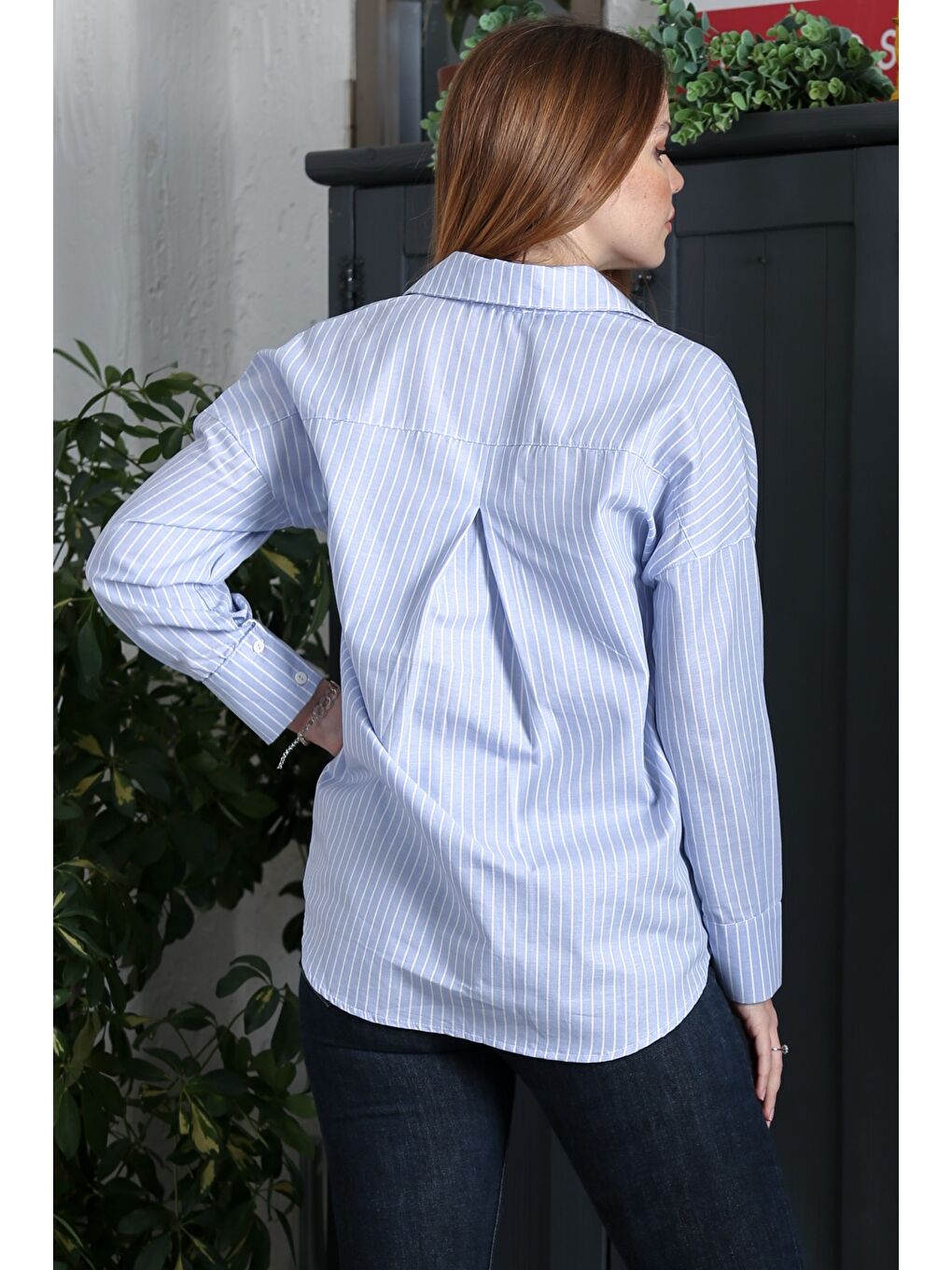 Lacivert-Beyaz Gömlek Yaka Manşetli Kollu Çizgili Düğmeli Casual Oversize Dokuma Gömlek-6