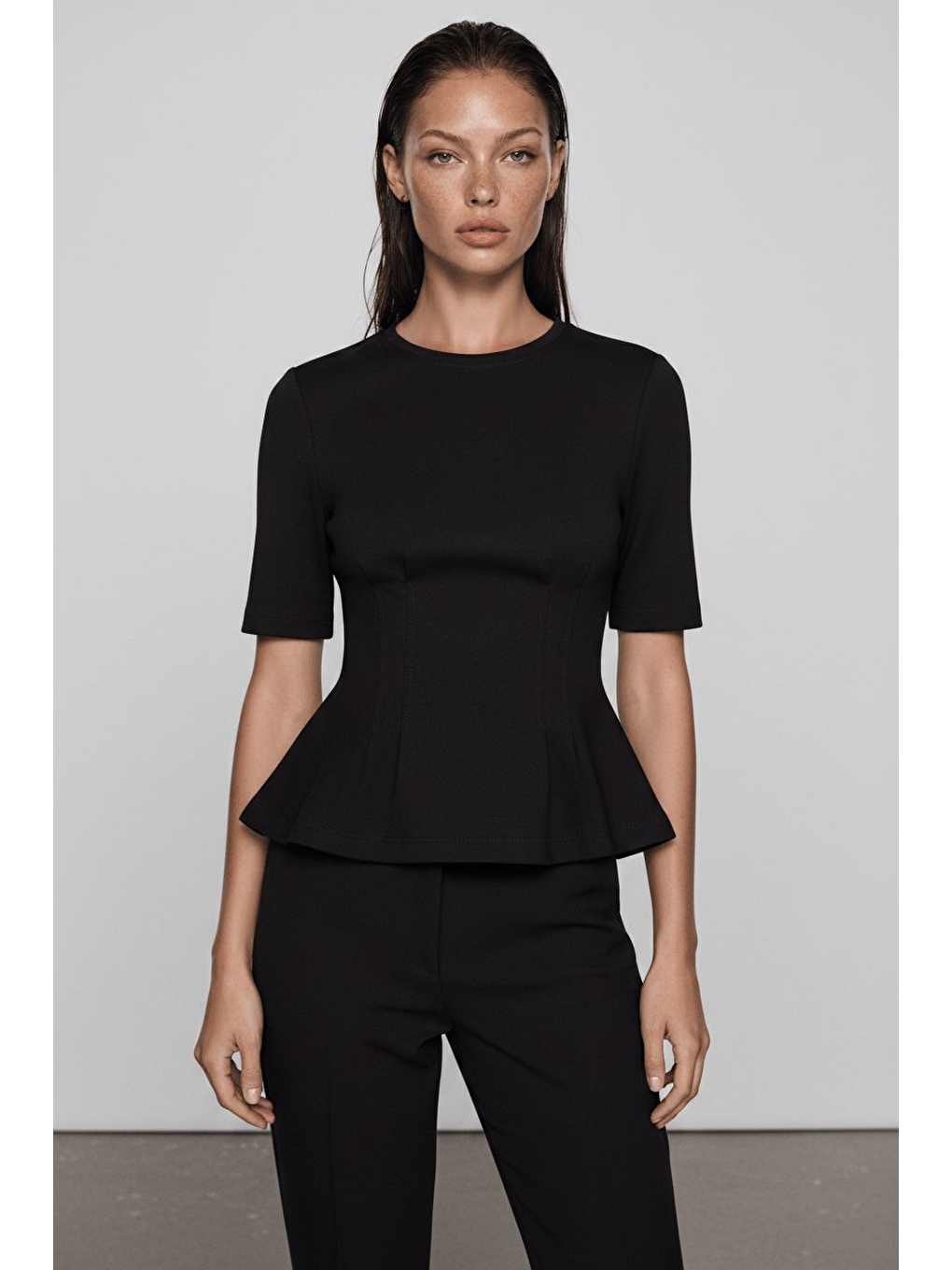 Siyah Kadın Bisiklet Yaka Belden Oturtmalı Basic Tişört