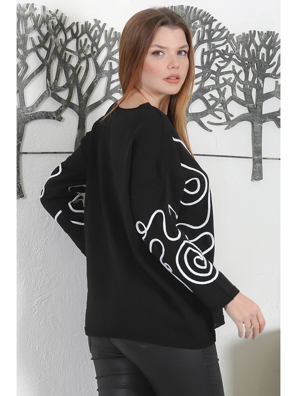 İtalyan Siyah Kayık Yaka Uzun Kol Süzene Nakışlı Casual Triko Kazak-7