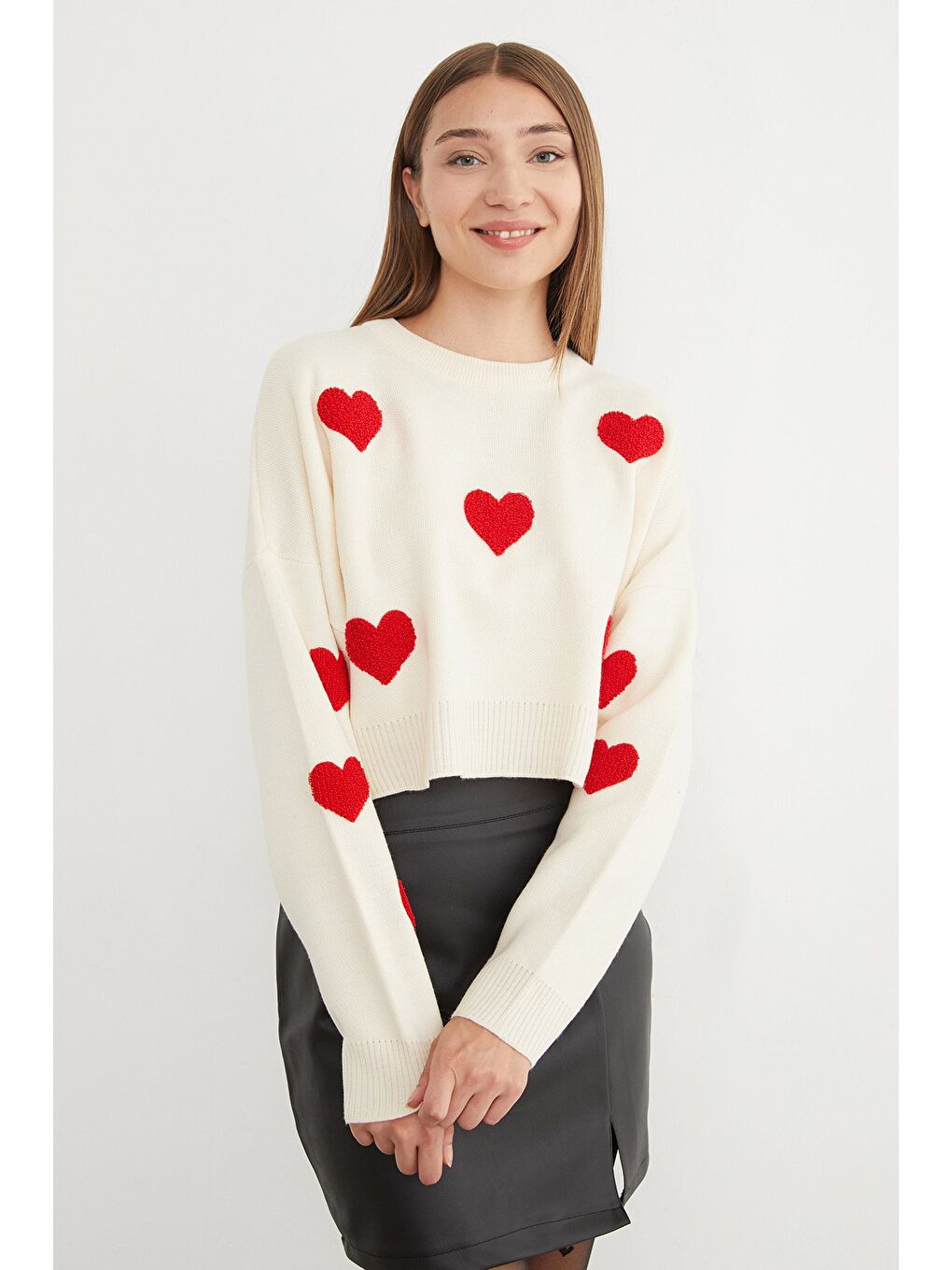 Ekru Kalp Nakışlı Crop Triko Kazak-2