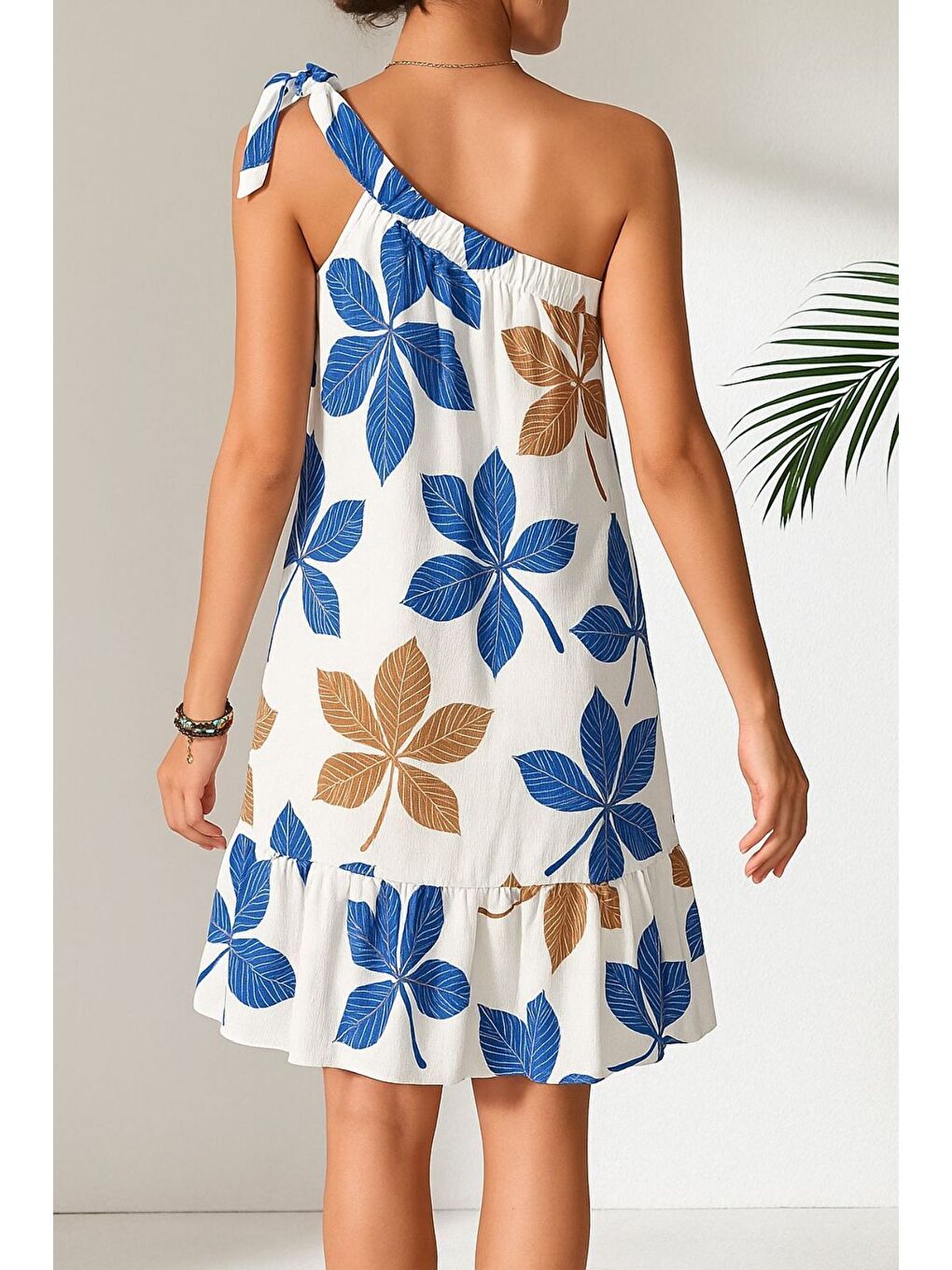 Kadın Sax Mavi Beyaz Çiçek Desenli Tek Omuz Bağlamalı Fırfırlı Krinkıl Elbise-1