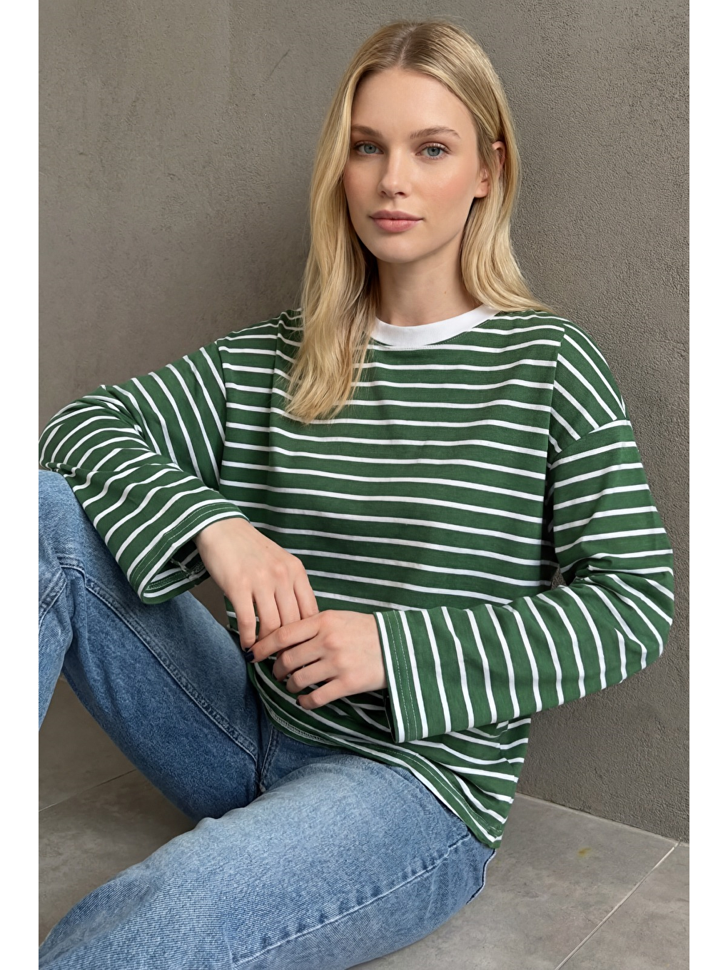 Yeşil Bisiklet Yaka Çizgili Uzun Kollu Tişört Mg2362