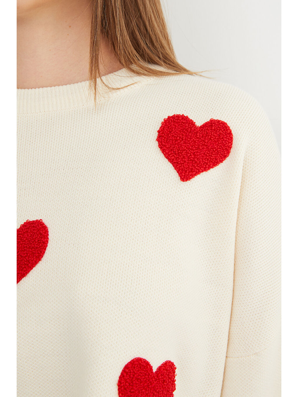 Ekru Kalp Nakışlı Crop Triko Kazak-4