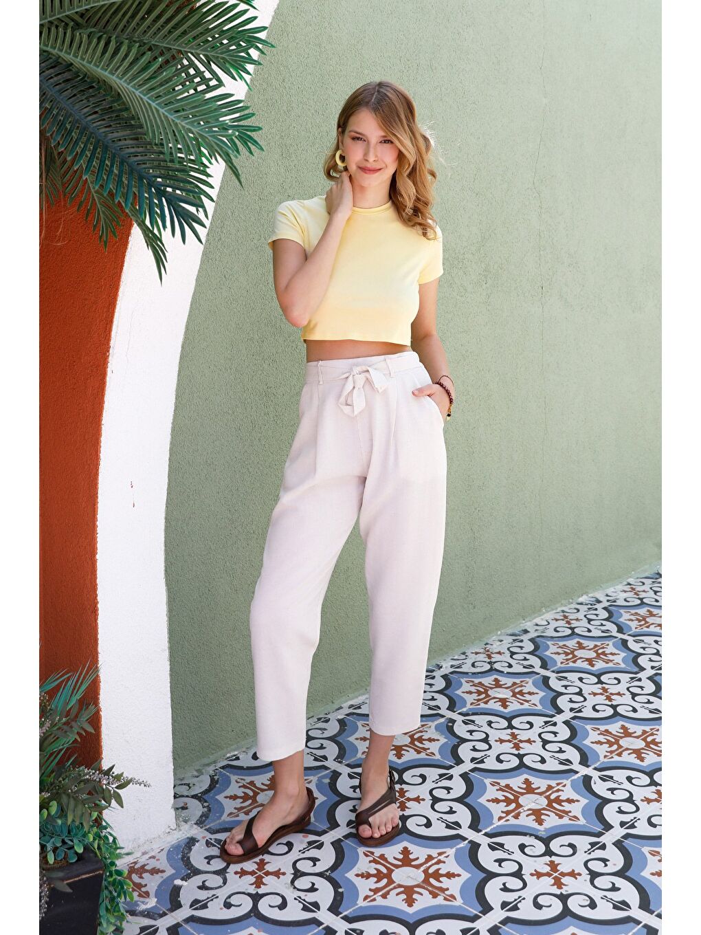 Sarı Basic Bisiklet Yaka Crop Tişört-1