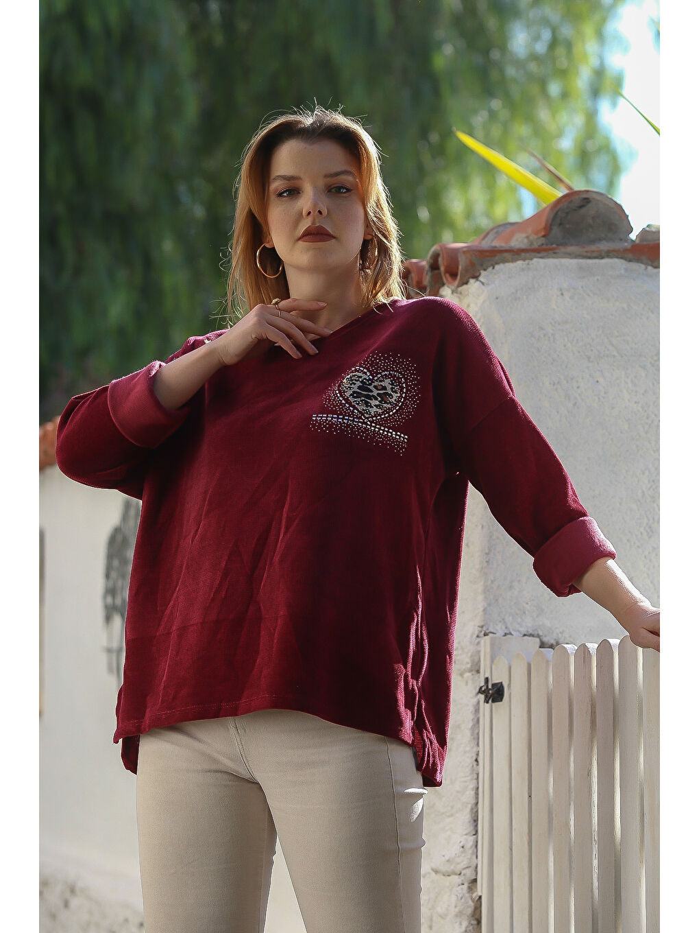 İtalyan Bordo Havuz Yaka Uzun Kol Taşlı Kalp Aplikeli Casual Kadife Dokuma Sweatshirt 74 70-2