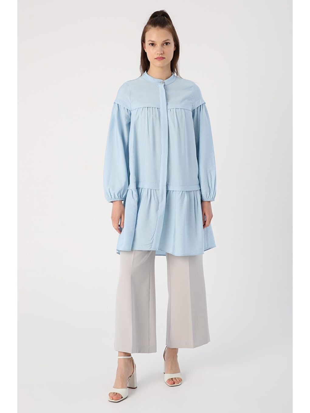Açık Mavi Eteği Ve Rabosu Büzgülü Viskon Gömlek Tunik-1