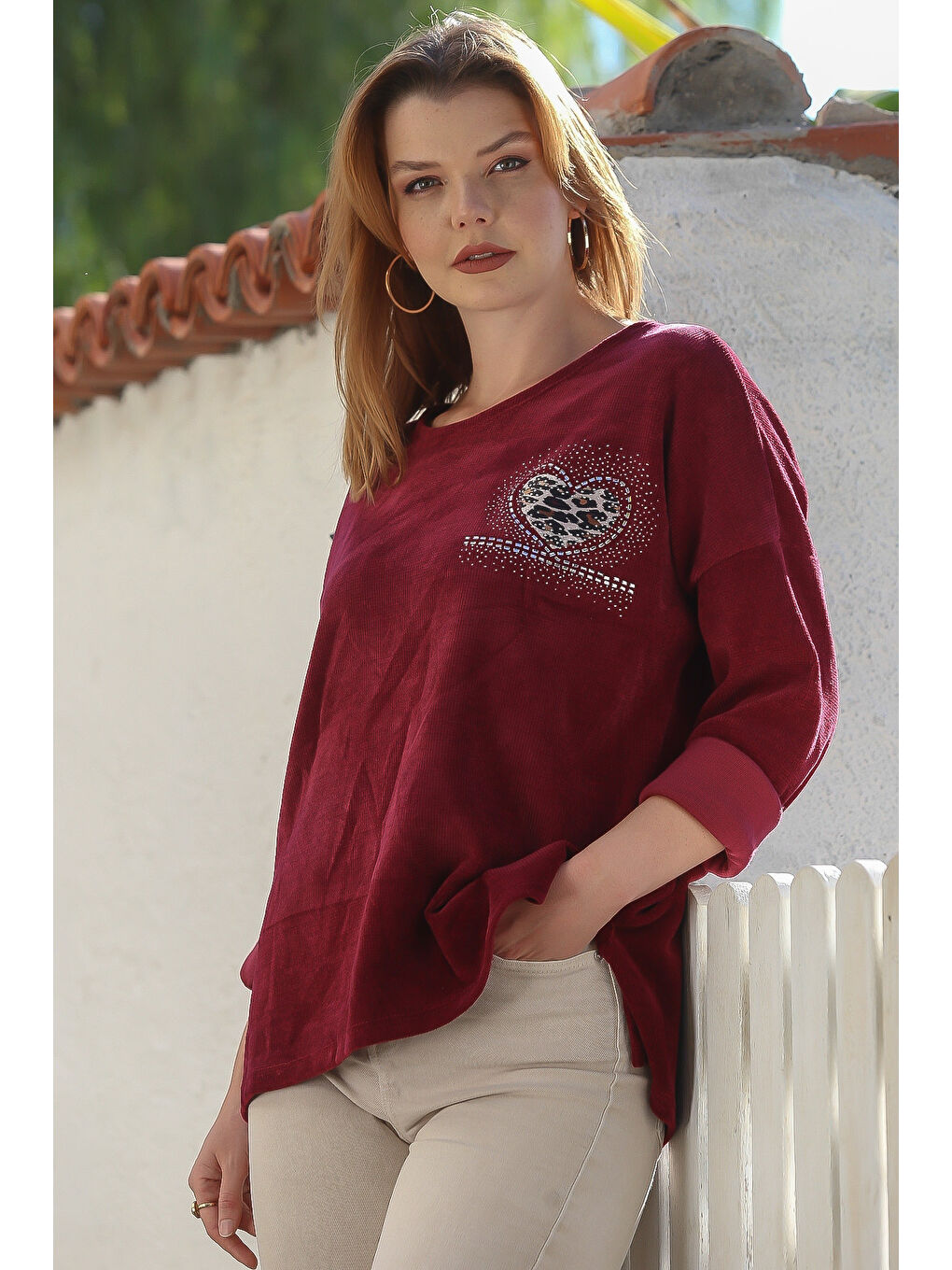 İtalyan Bordo Havuz Yaka Uzun Kol Taşlı Kalp Aplikeli Casual Kadife Dokuma Sweatshirt 74 70-3