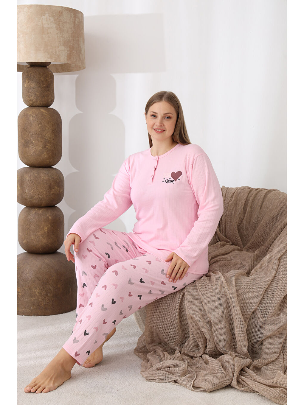 Pembe Şardonlu İnterlok Kumaş Büyük Beden Kışlık Kadın Pijama Takımı 1160-3