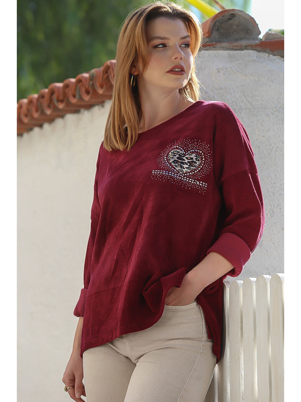 İtalyan Bordo Havuz Yaka Uzun Kol Taşlı Kalp Aplikeli Casual Kadife Dokuma Sweatshirt 74 70-4