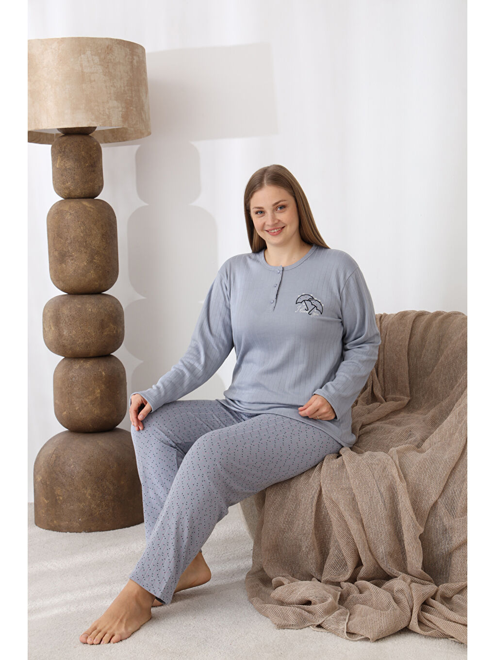 Gri Şardonlu İnterlok Kumaş Büyük Beden Kışlık Kadın Pijama Takımı 1160-3