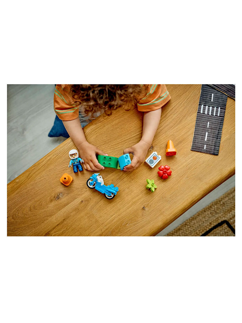 DUPLO Kasabası Mavi Polis Motosikleti 10471-6