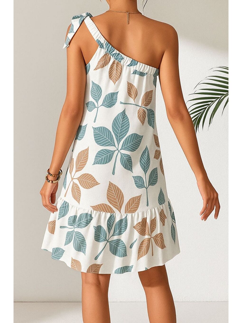 Kadın Açık Mavi Beyaz Çiçek Desenli Tek Omuz Bağlamalı Fırfırlı Krinkıl Elbise-2