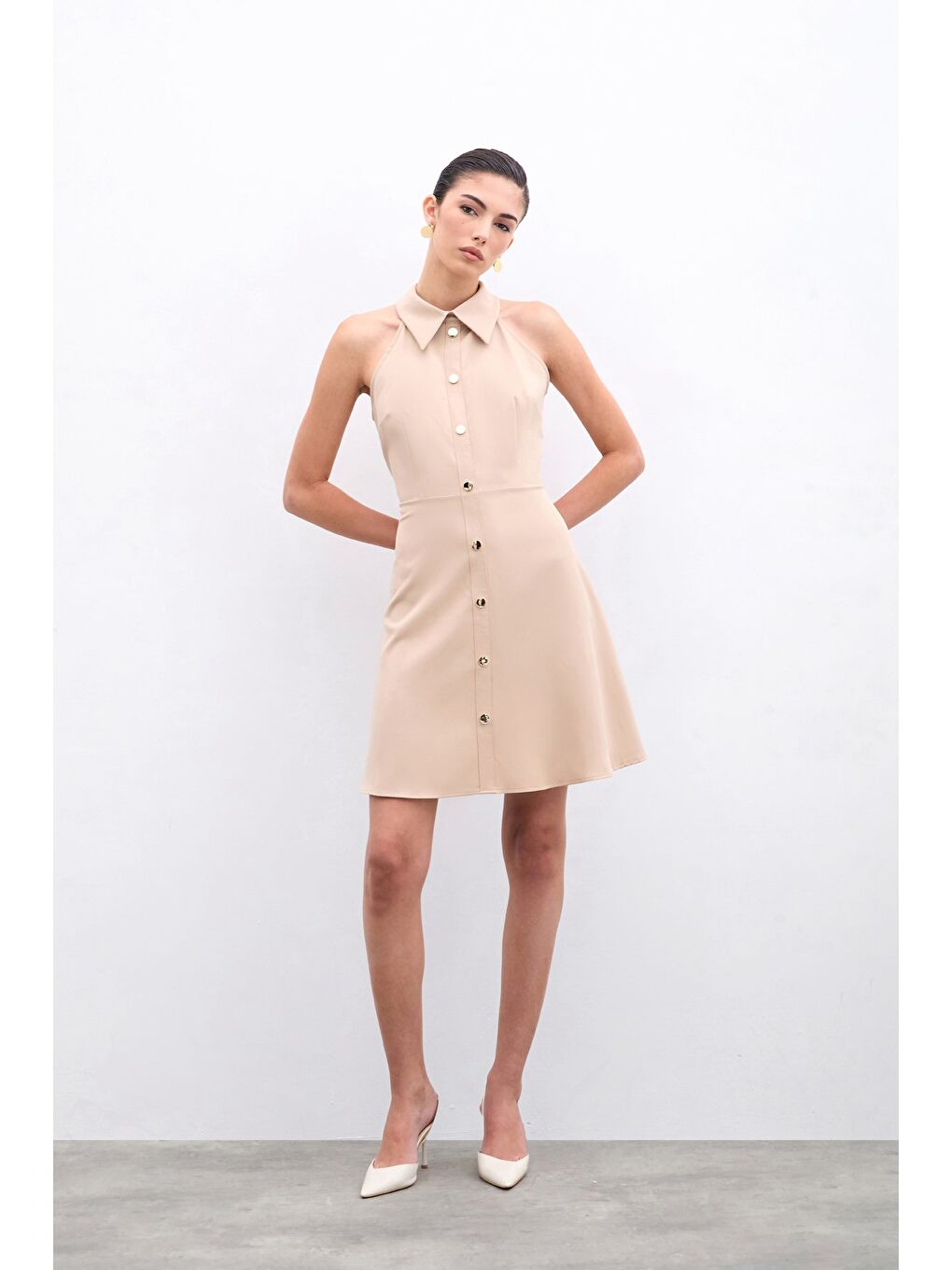 Çıtçıtlı Kısa Elbise - Bej-3