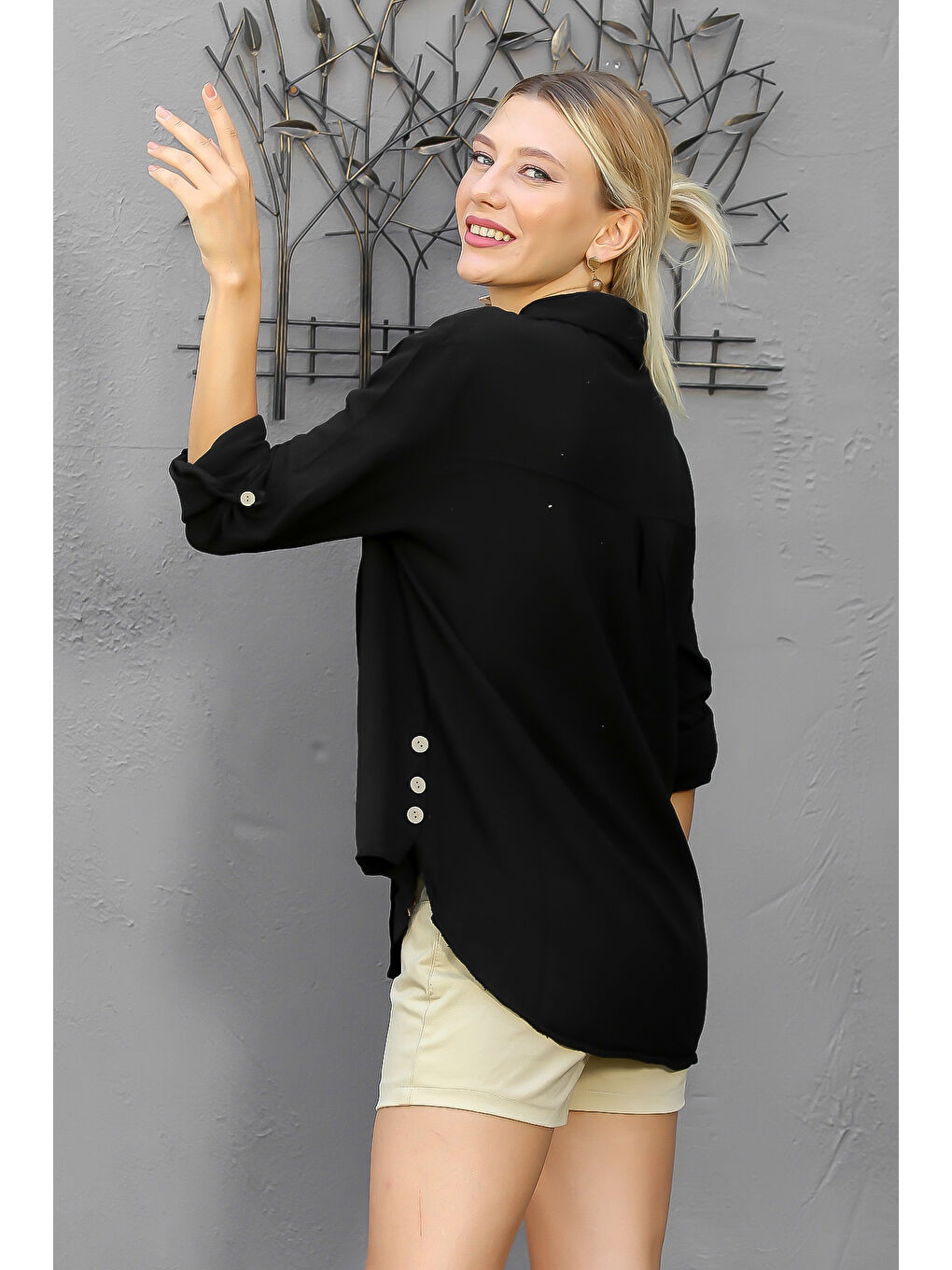 Siyah Gömlek Yaka Uzun Kol Düz Renk Düğmeli Çift Kapaklı Cepli Dokuma Gömlek-1