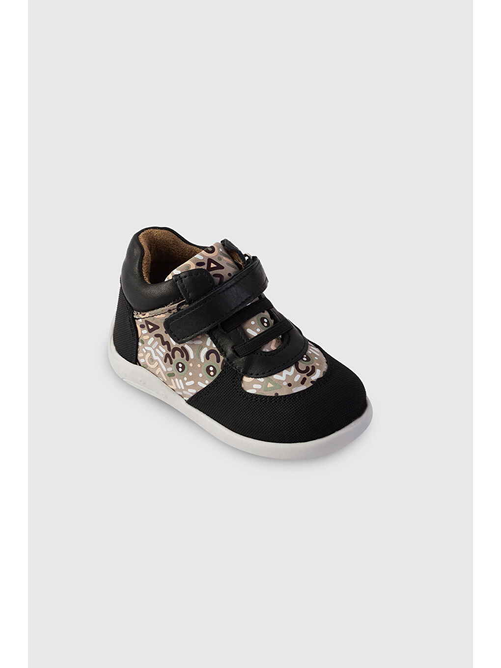 Erkek Bebek Cırcırtlı Bağcıklı Siyah İlkadım-1