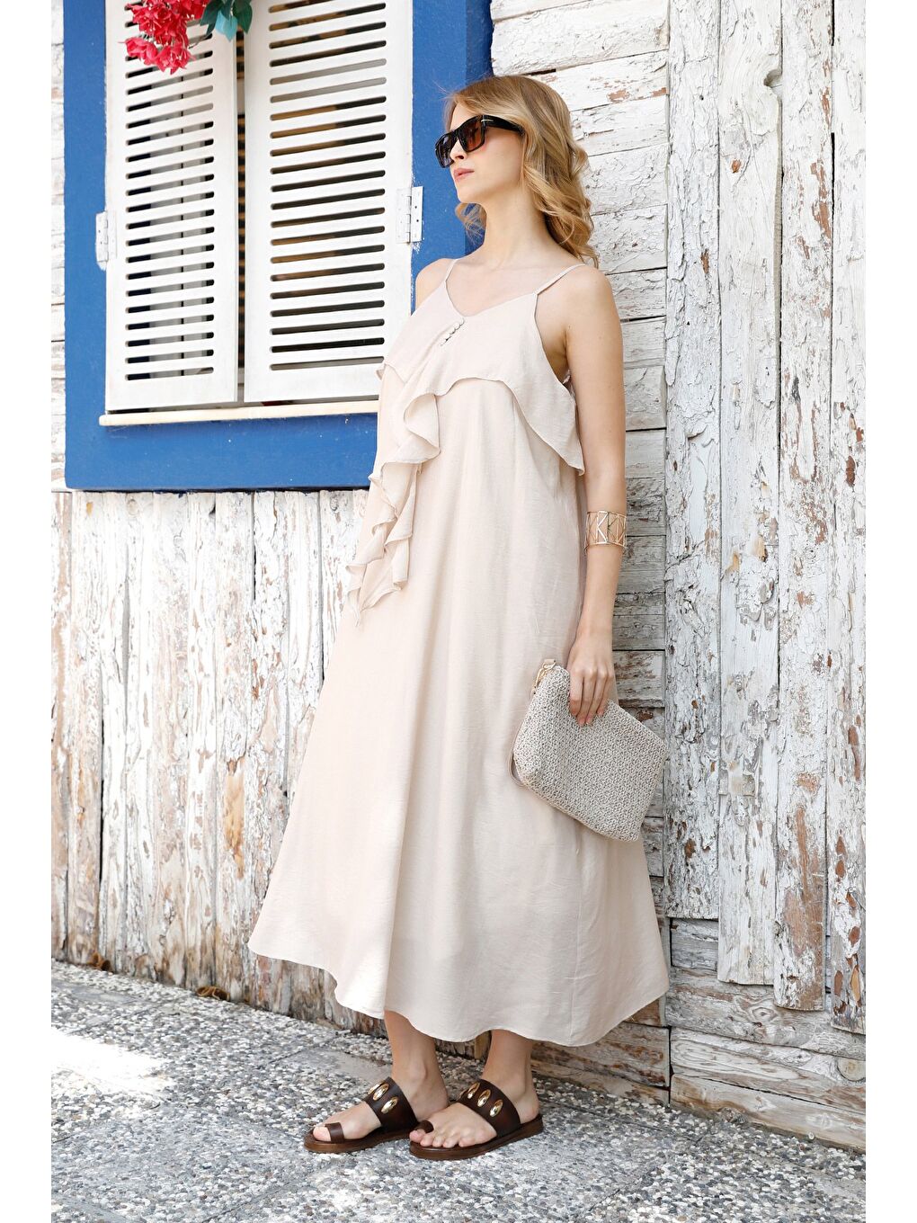 Bej Askılı Önü Fırfırlı Salaş Elbise-3