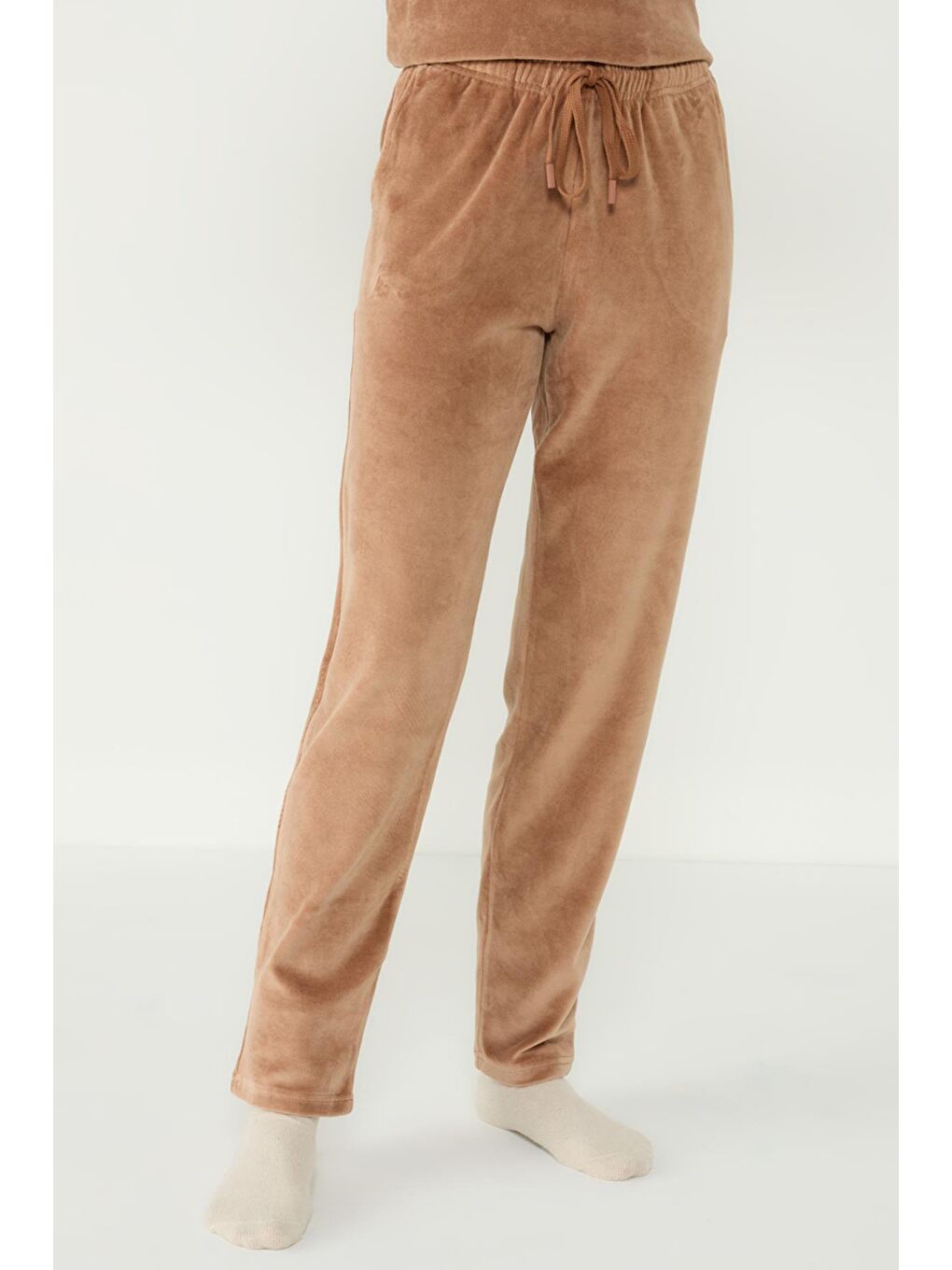 Kadife Bisiklet Yaka Uzun Kol Cepli Pijama Takım 403093 Kahverengi-3