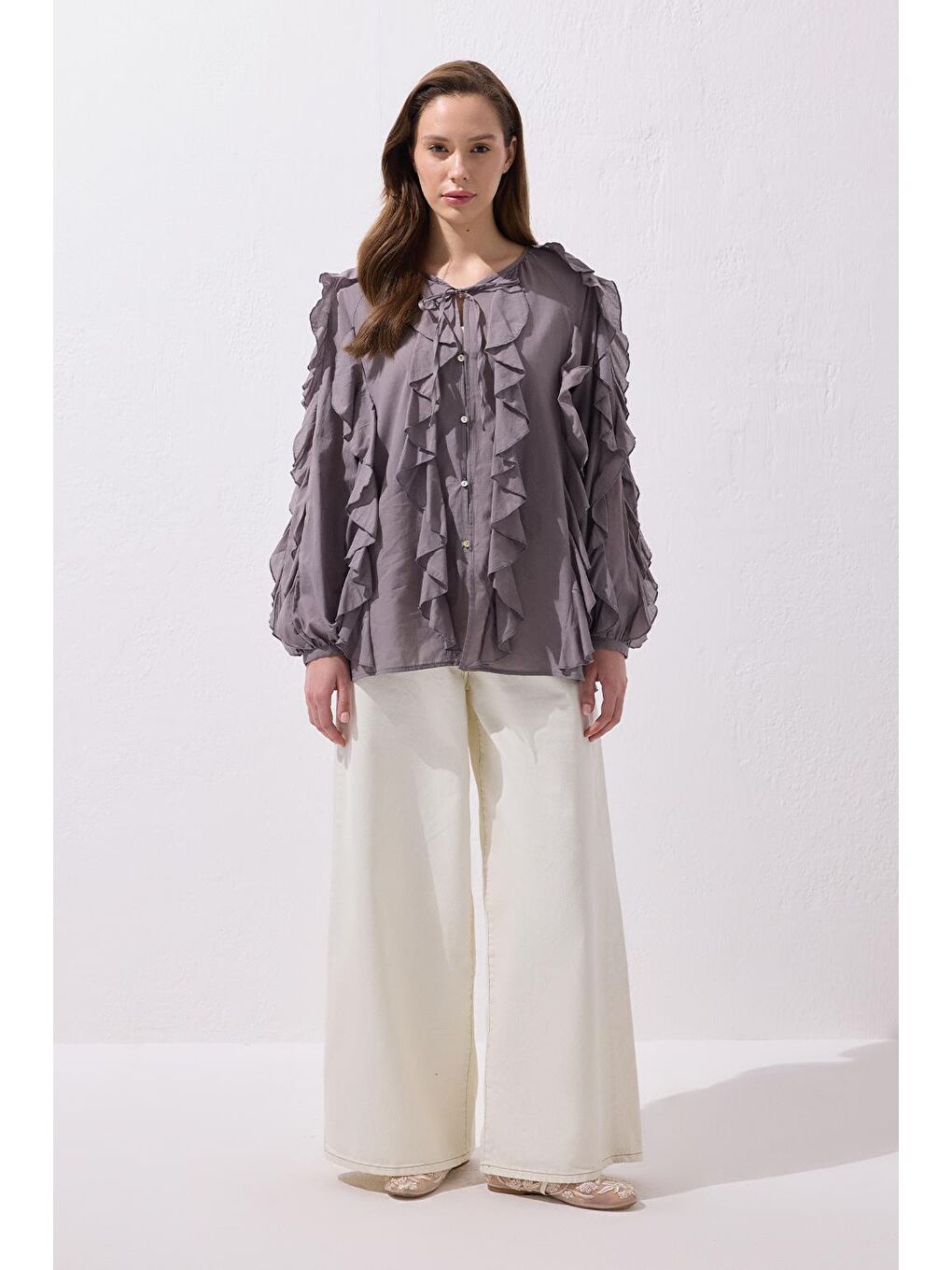 Rosa Fırfırlı Vual Gömlek Duman Gri