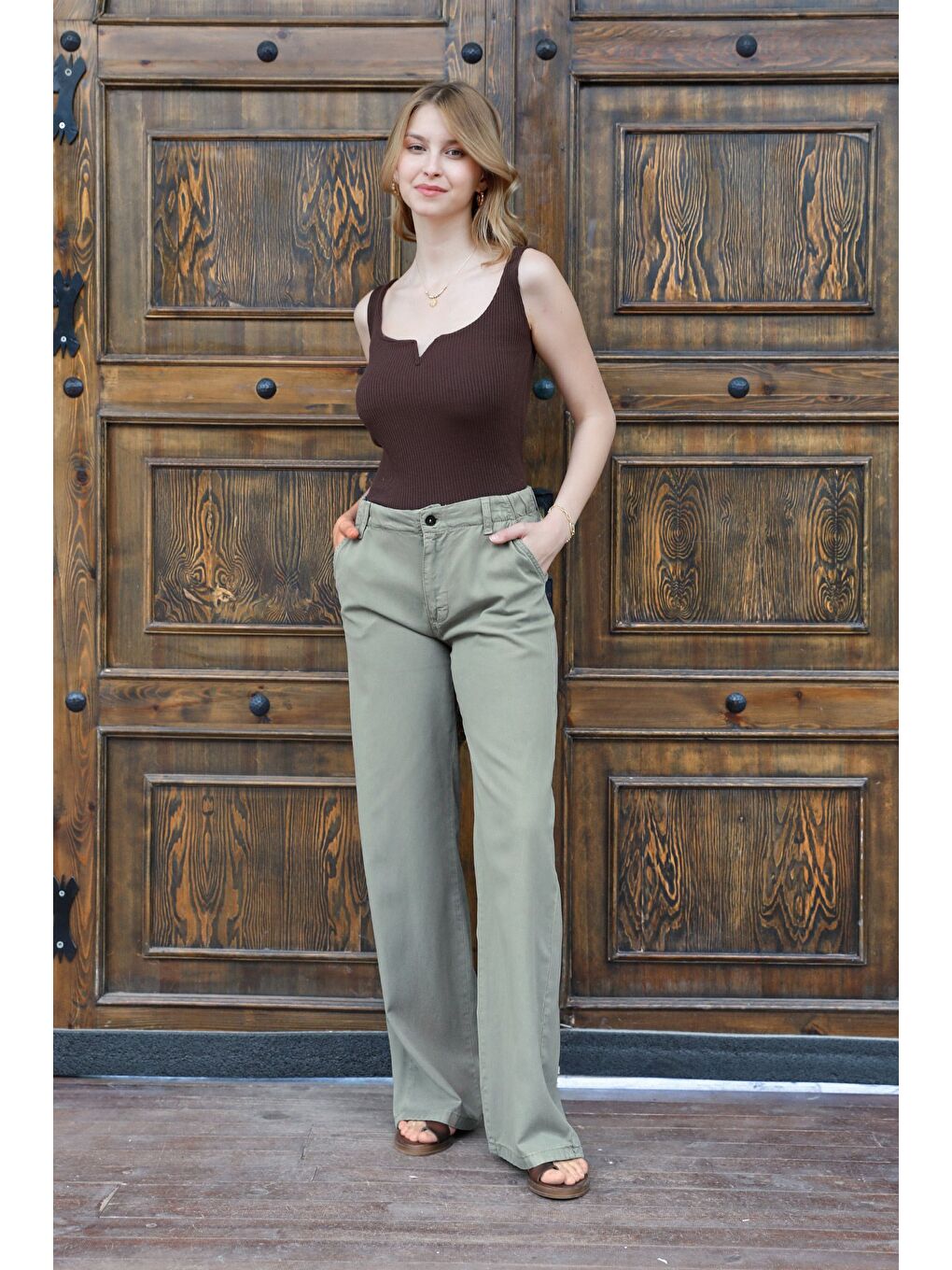 Haki Beli Lastikli Düğmeli Lyocell Kumaş Pantolon-3