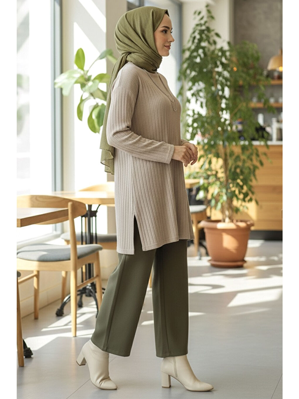 İnterlok Yırtmaçlı Tunik Bej - 27994-BEJ