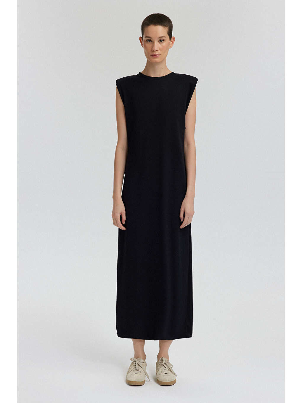 Siyah Bisiklet Yaka Vatkalı Elbise-1