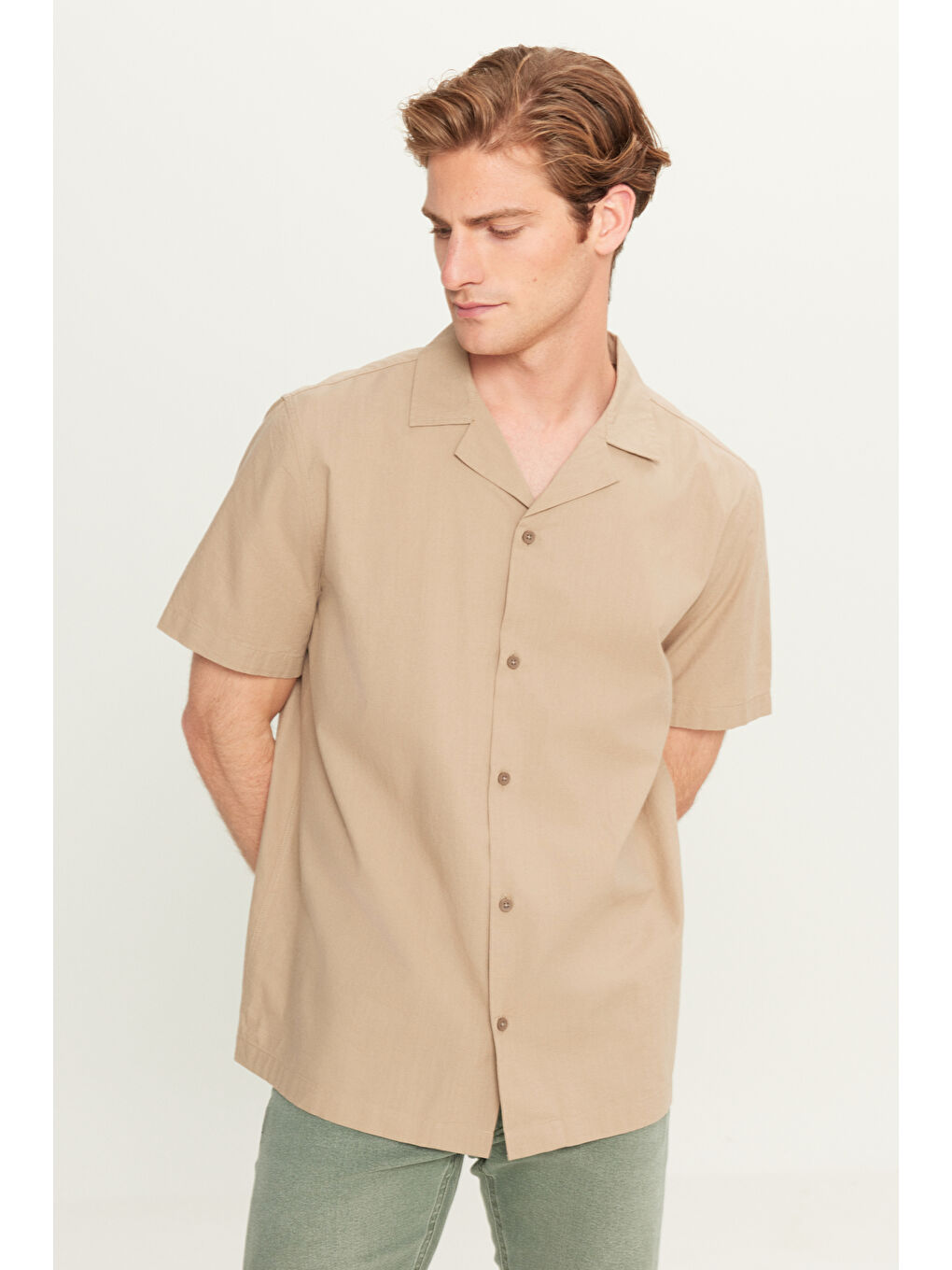 Relaxed Fit Geniş Kesim Pamuk Keten Karışımlı Bej Gömlek-1