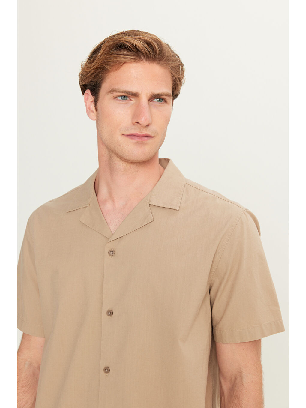 Relaxed Fit Geniş Kesim Pamuk Keten Karışımlı Bej Gömlek-3