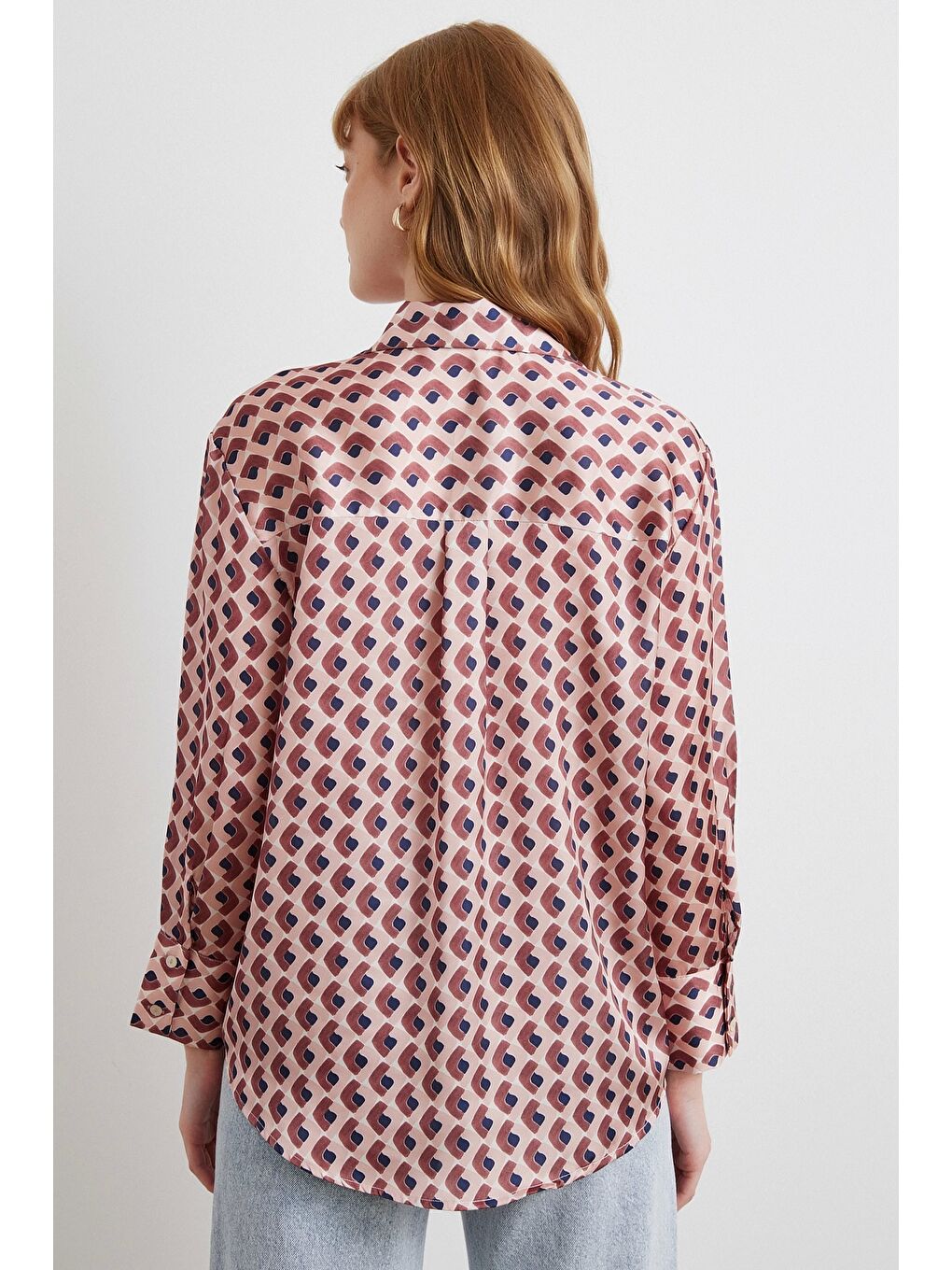Geometrik Desenli Saten Gömlek Pembe-5