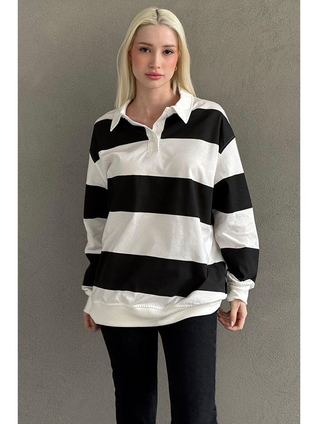 Beyaz Çizgili Düğmeli Polo Yaka Kadın Uzun Kollu Tişört  Mg2586-5