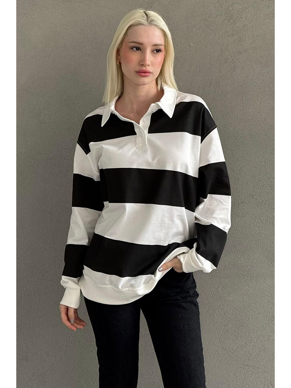 Beyaz Çizgili Düğmeli Polo Yaka Kadın Uzun Kollu Tişört  Mg2586-6