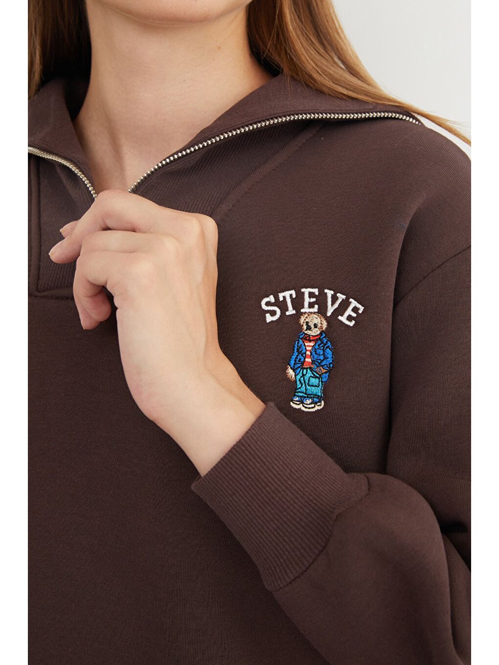 Kahverengi 3 İplik Ayıcık Nakışlı Yarım Fermuarlı Sweatshirt-3
