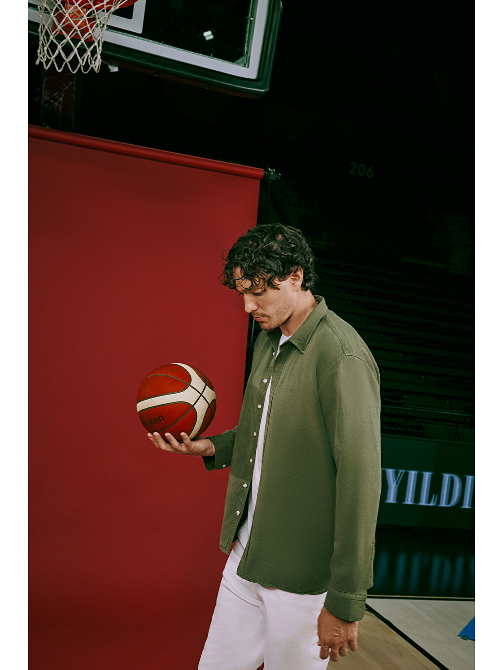 Erkek Haki Keten Comfort Fit Rahat Kesim Gizli Düğmeli Yaka Gömlek-1