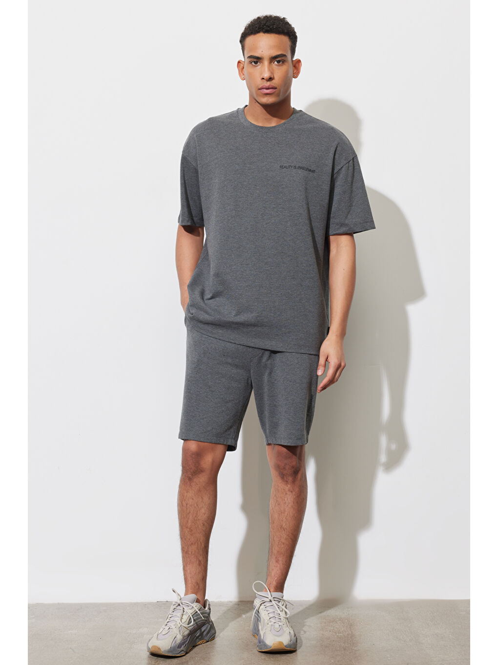 Erkek Antrasit-Melanj Oversize Bol Kesim Bisiklet Yaka Pamuklu Baskılı Tişört-1