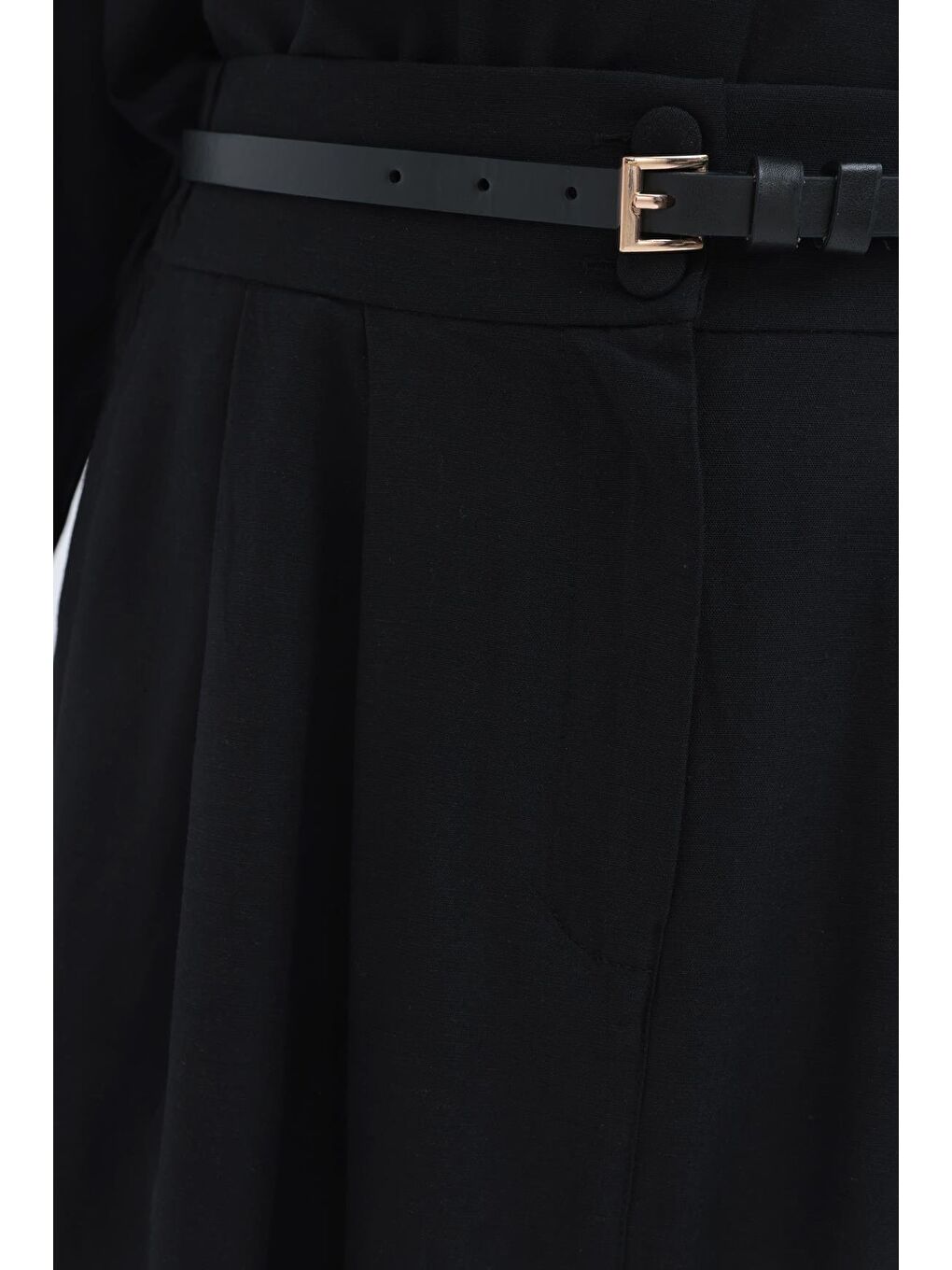 Siyah-Bebe Yakalı Keten Etekli Takım-3