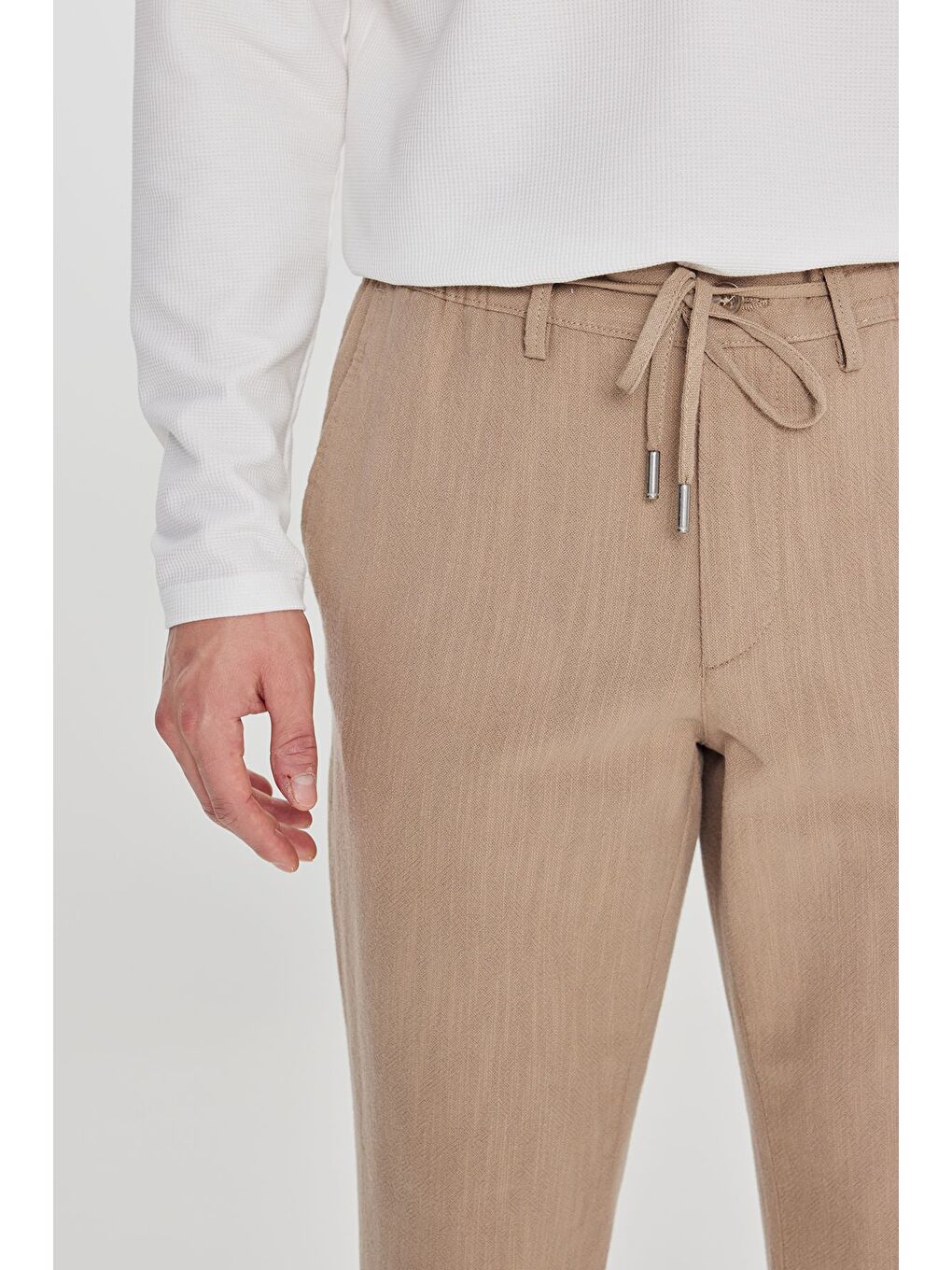 Erkek Bej Keten Slim Fit Dar Kesim Beli Bağlamalı Yan Cepli Casual Pantolon-3