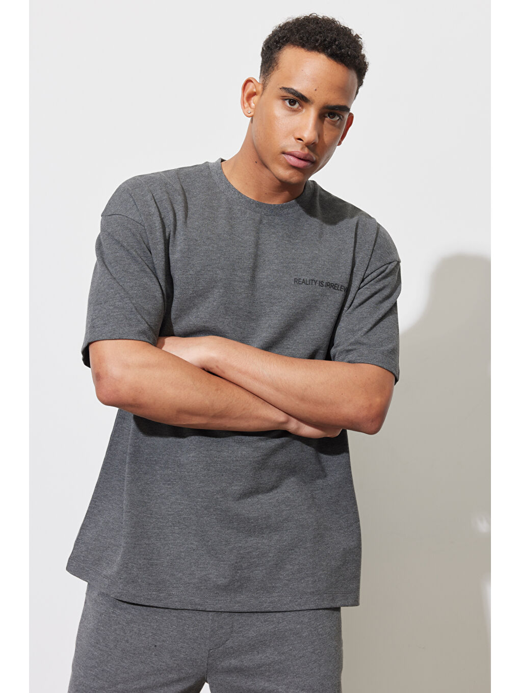 Erkek Antrasit-Melanj Oversize Bol Kesim Bisiklet Yaka Pamuklu Baskılı Tişört-4