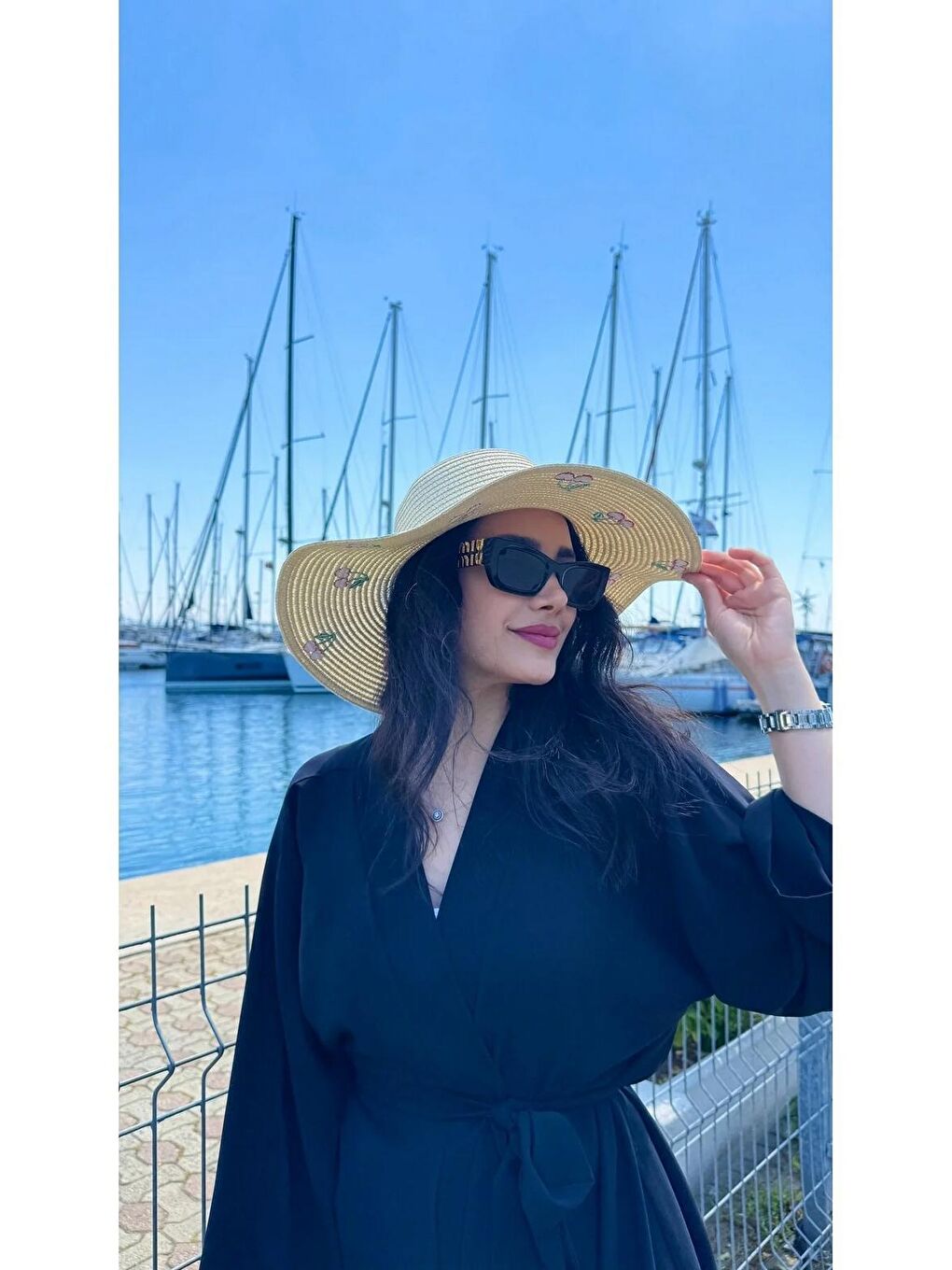 Bej Kiraz Nakışlı Geniş Kenarlı Kadın Yazlık Şapka HSR2115-1