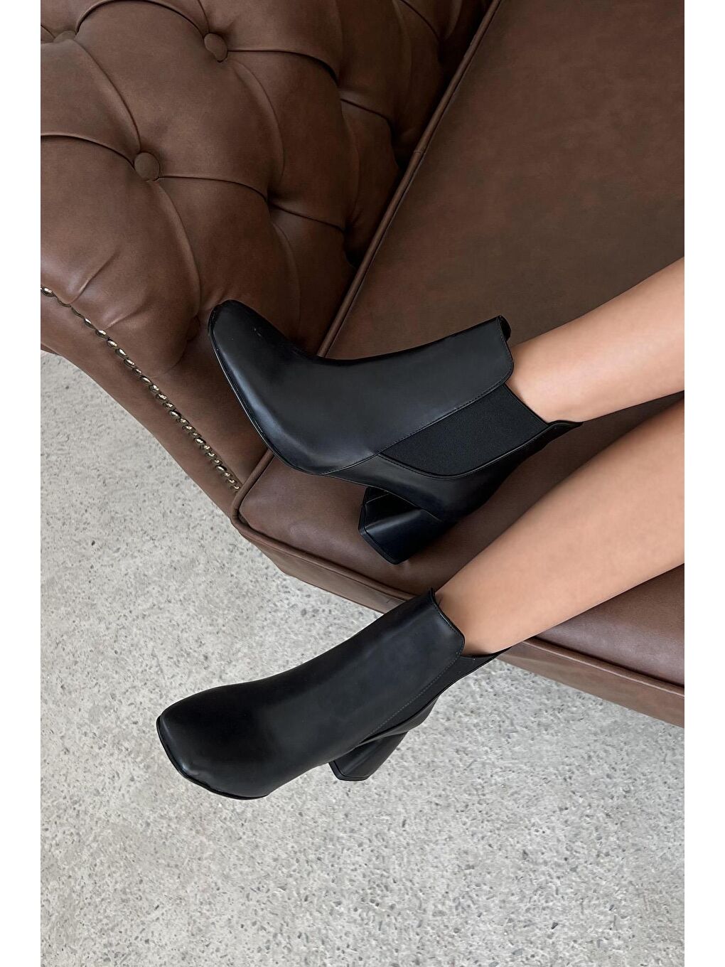 Kitee Kadın Günlük  Lastik Detay Topuklu Deri Bot Siyah