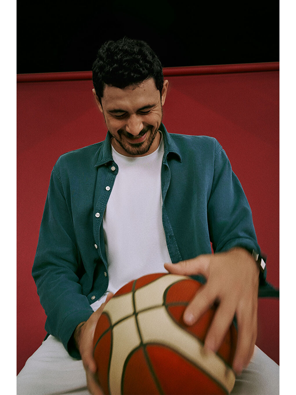 Erkek Lacivert Keten Comfort Fit Rahat Kesim Gizli Düğmeli Yaka Gömlek-1